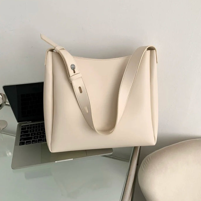 Asløg | Minimalistisk axelväska i modern design