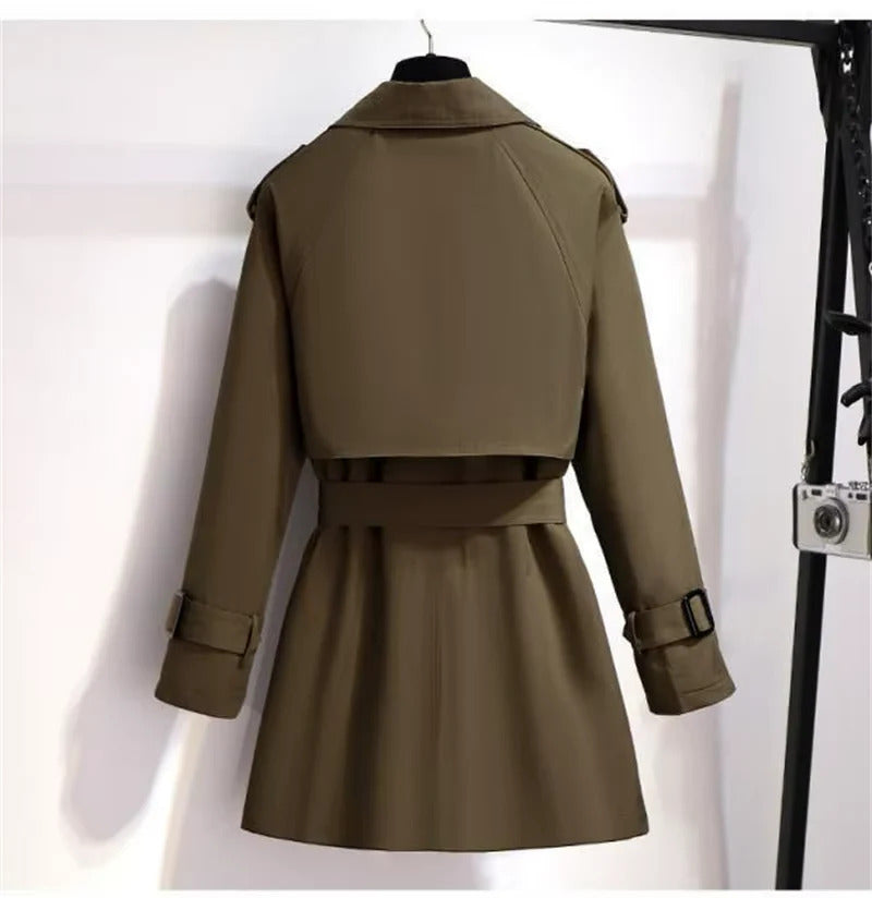 Mirella™ | Kort och chic trenchcoat för kvinnor
