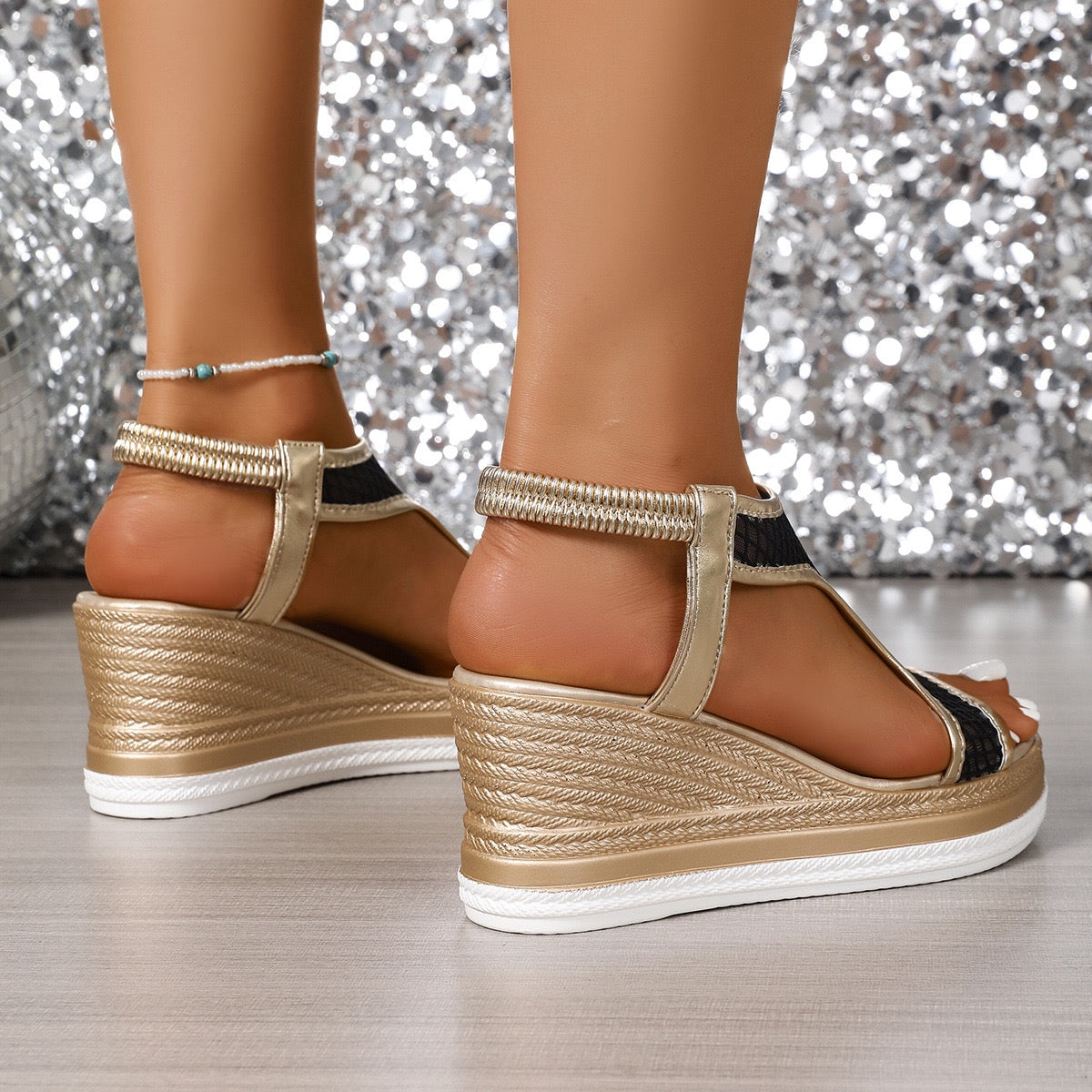 FREYJA™ – Eleganta Ortopediska Slip-in-sandaler för Kvinnor med Kilklack